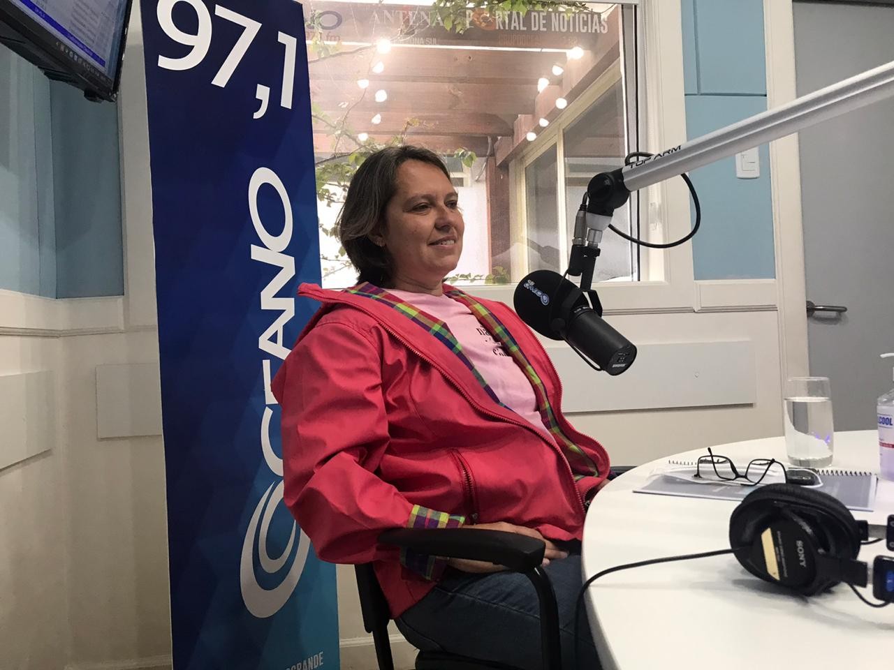 Candidata Simone "A mulher do Asylo" (PL) concede entrevista ao Giro Oceano