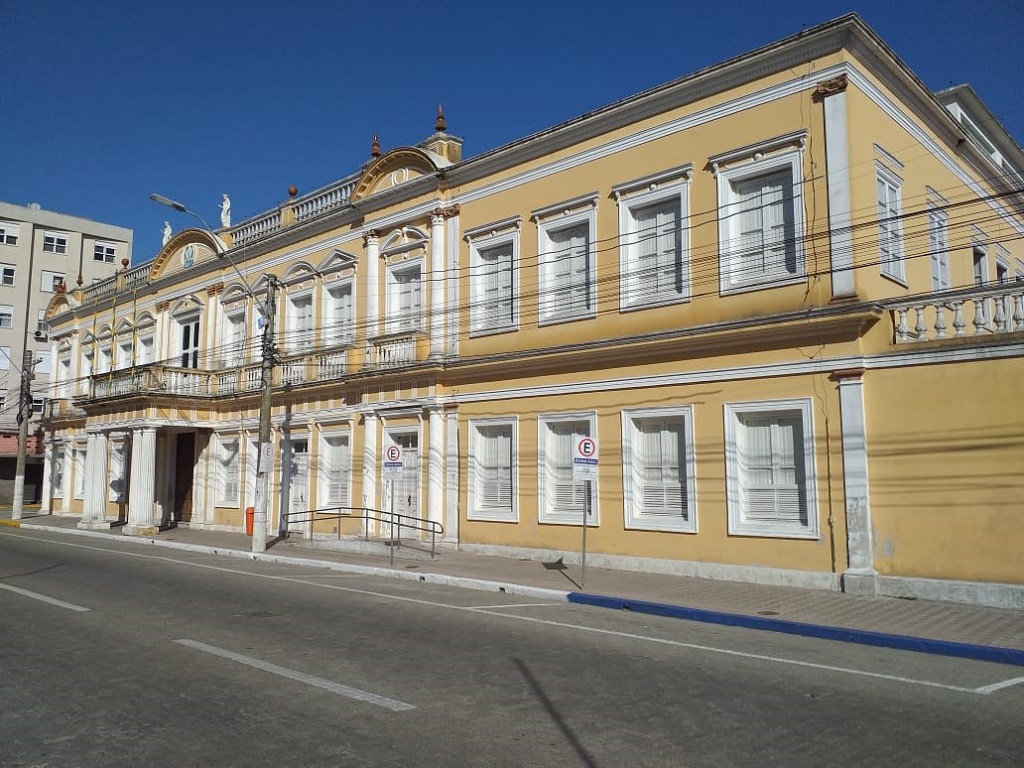 Prefeitura decreta luto oficial por três dias pelo falecimento do médico Marcos Cardia