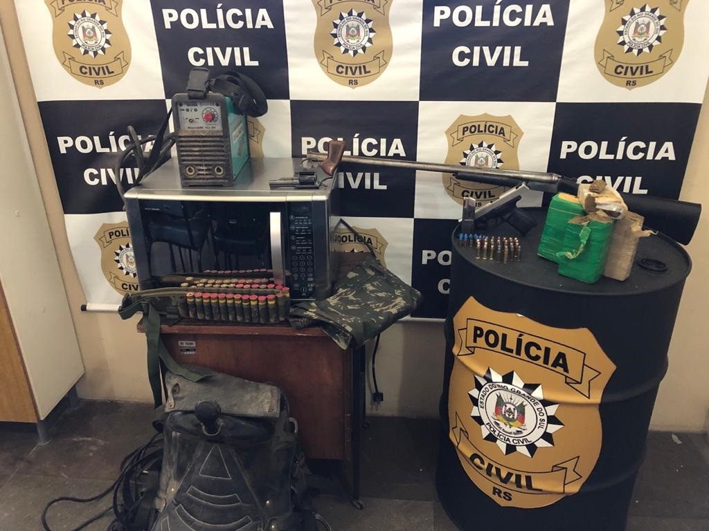 Polícia Civil prende homem e apreende adolescente por roubo em Rio Grande
