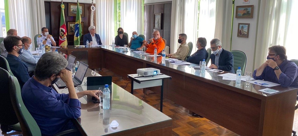 Comissão confirma calado de 18 metros no canal de acesso ao Porto do Rio Grande