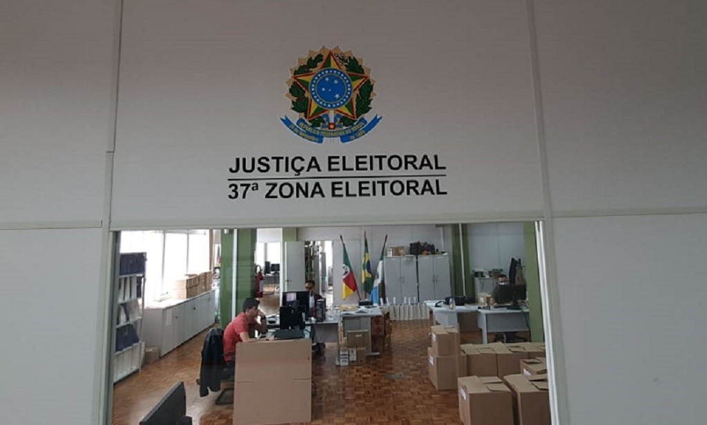 Chefe de cartório da 37ª Zona Eleitoral fala sobre procedimentos para votação no próximo domingo