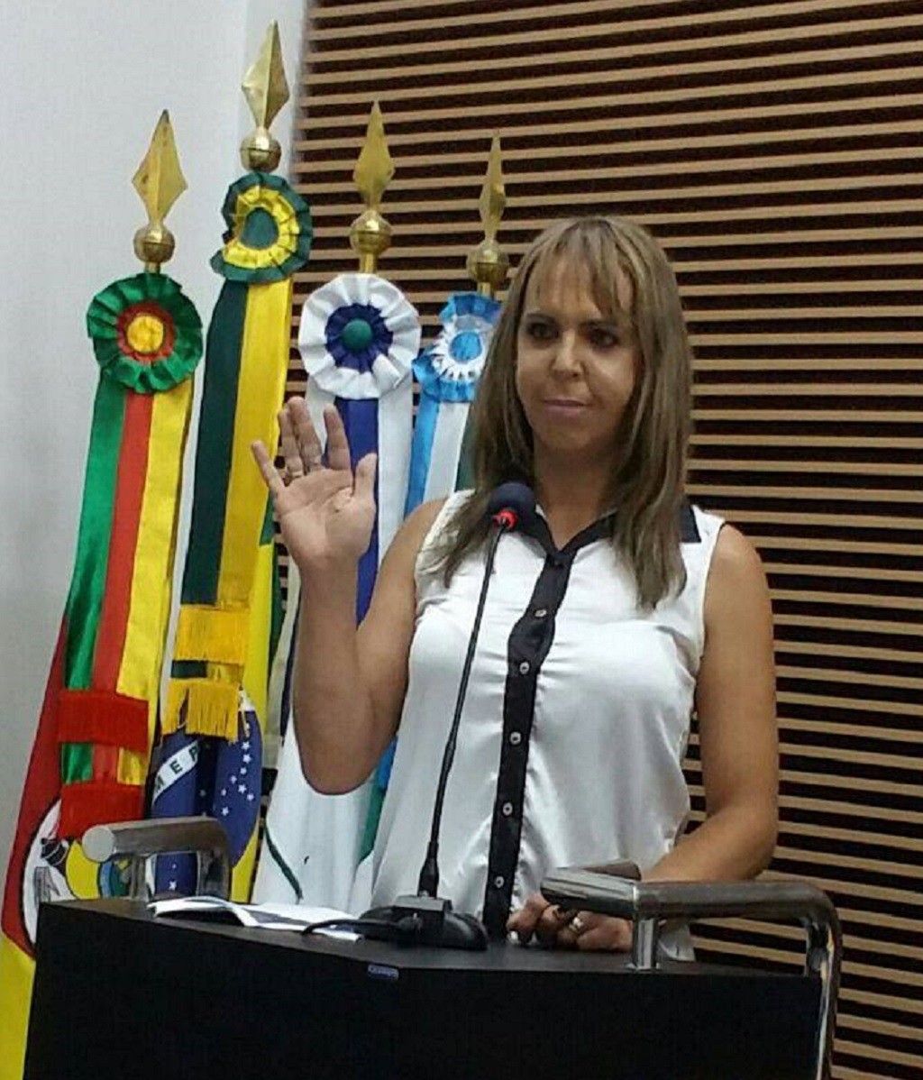 Regininha é a primeira mulher trans na história da Câmara Municipal