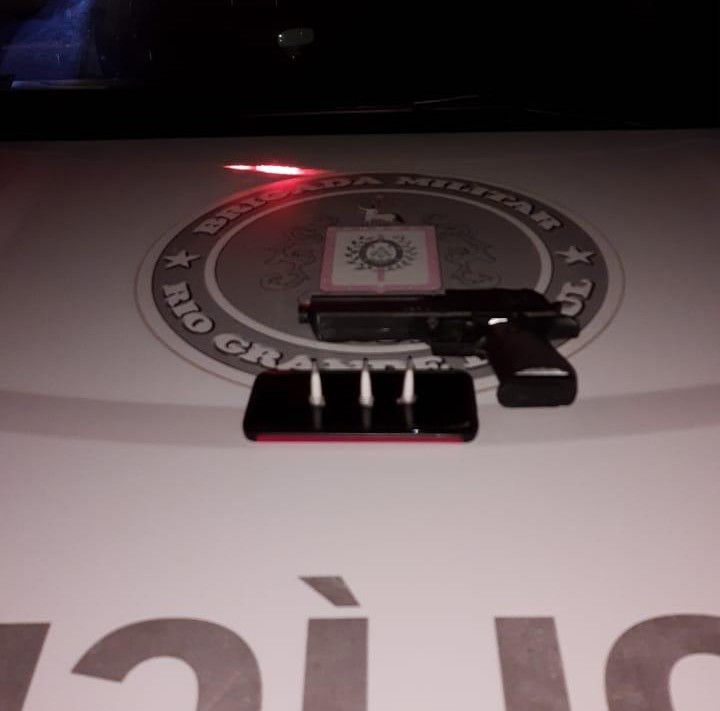 PRE prende assaltantes em Rio Grande e apreende moto furtada