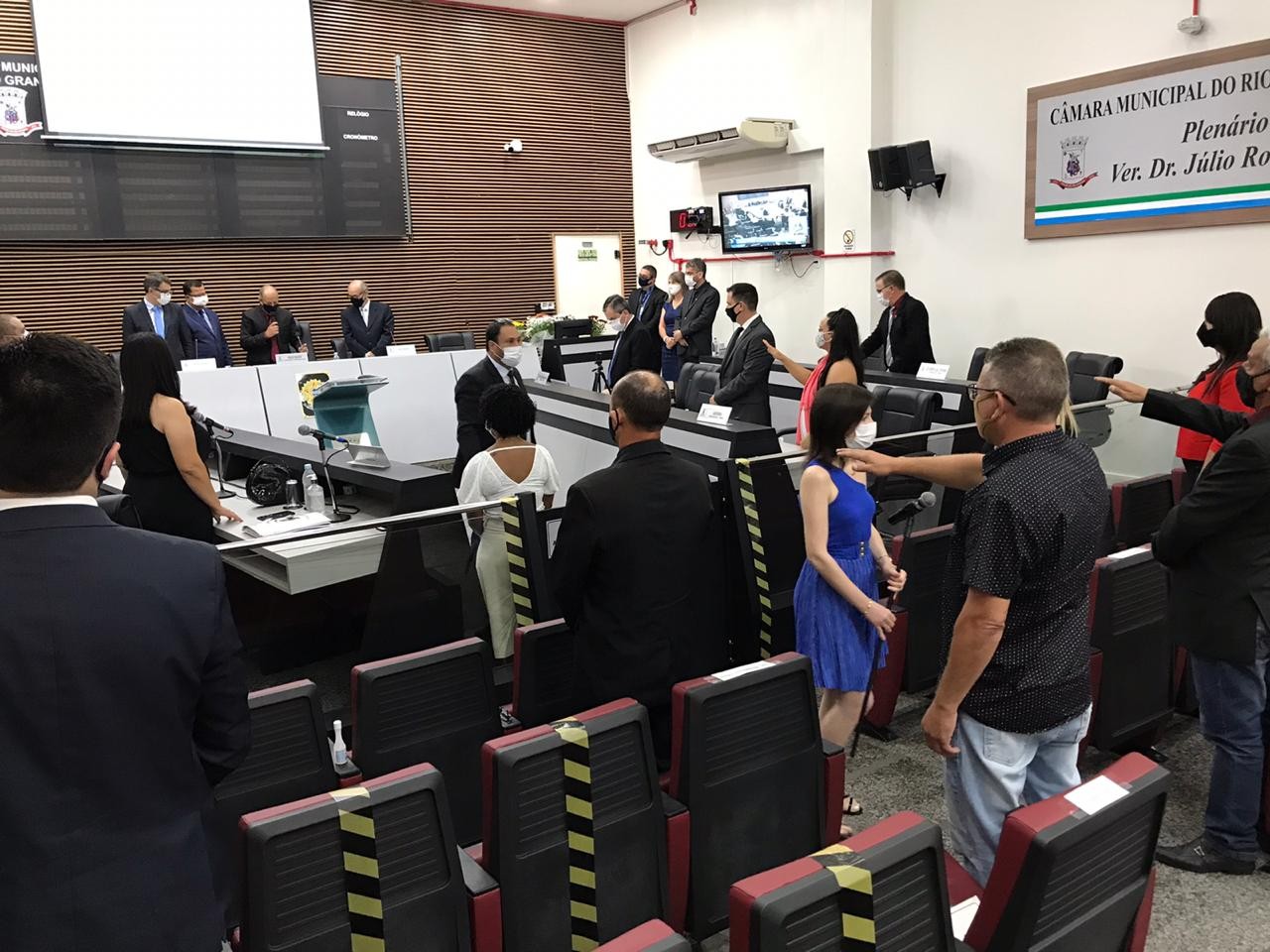 Primeiro dia do ano é marcado em Rio Grande por cerimônias de posse no Executivo e Legislativo