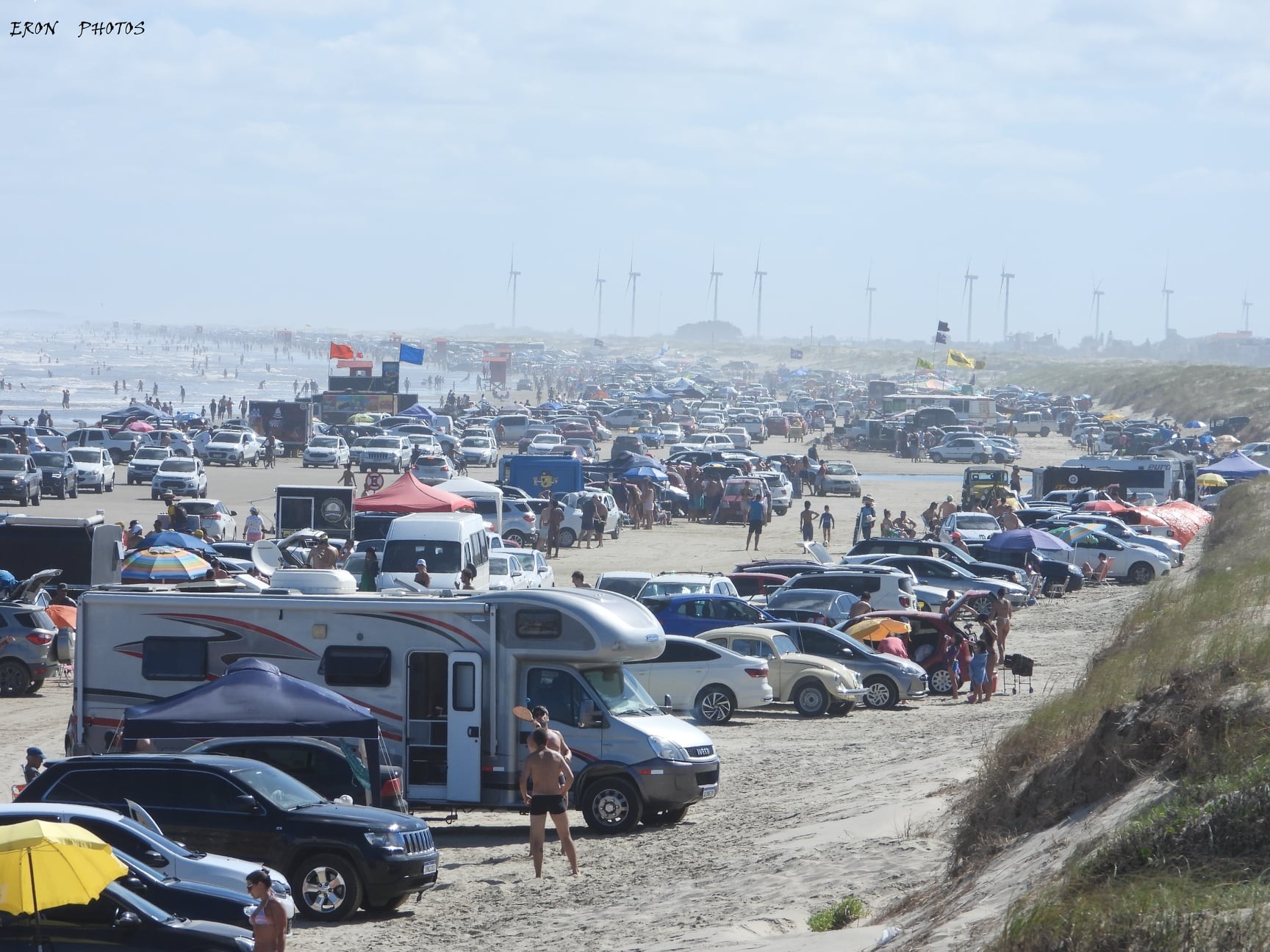 Prefeitura libera uso de mesas e cadeiras nos trailers da orla da Praia do Cassino