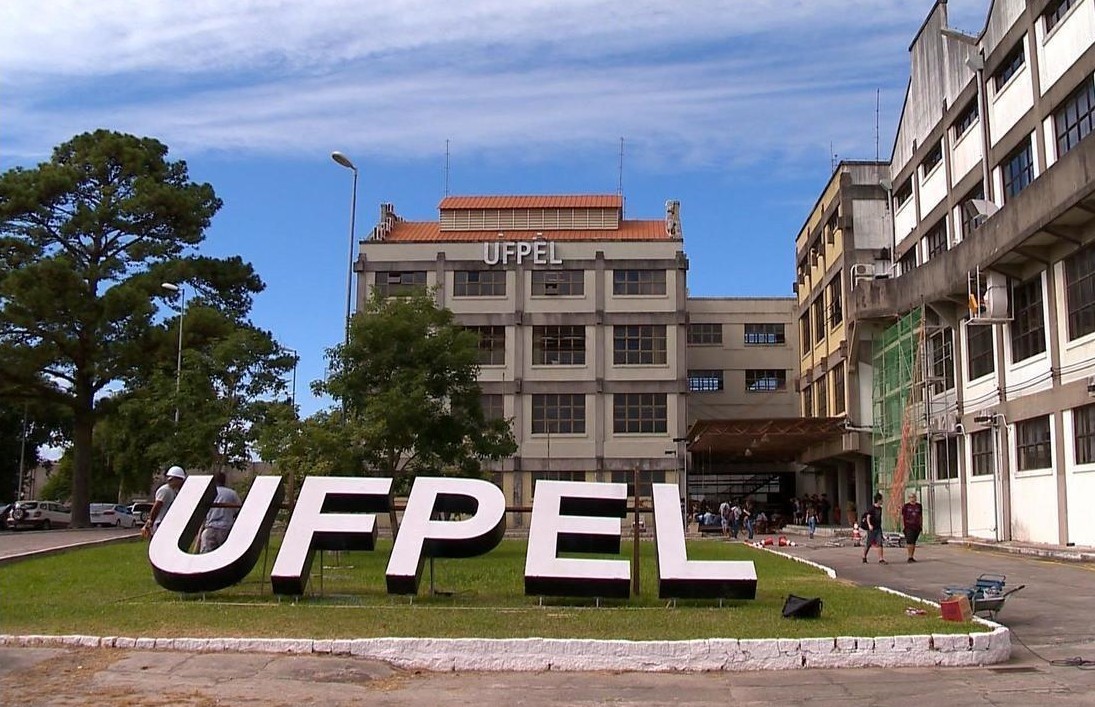 UFPel publica nota de repúdio após Jair Bolsonaro não nomear primeiro da lista tríplice para a reitoria da universidade