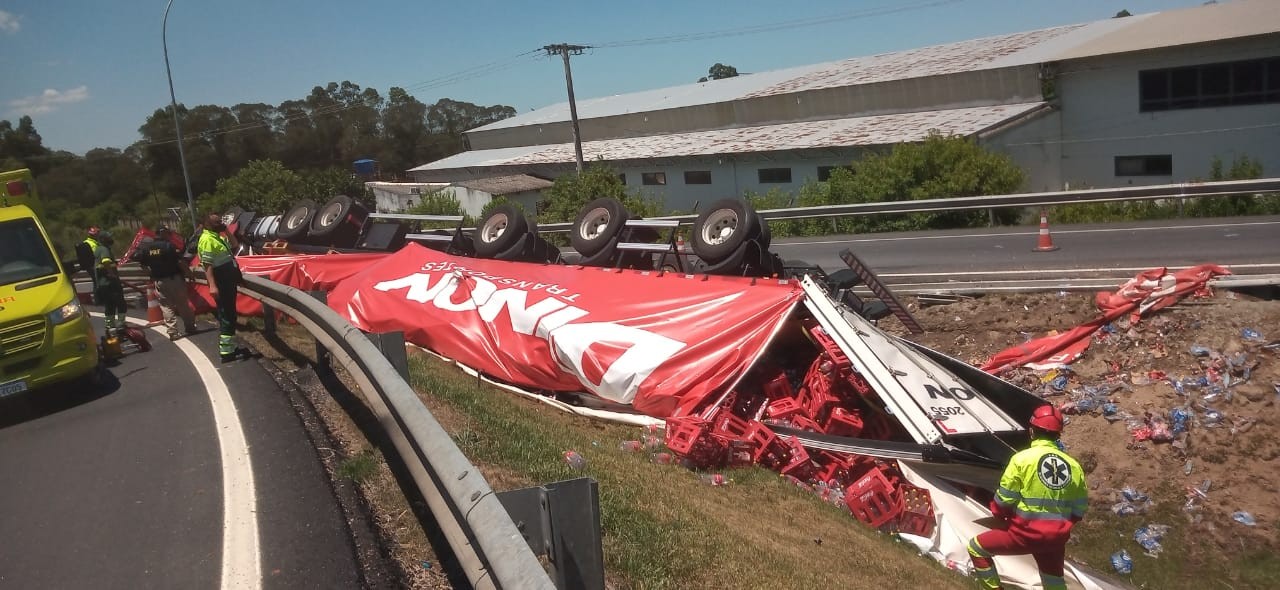 Motorista morre após acidente próximo ao Centro de Eventos da Fenadoce, em Pelotas