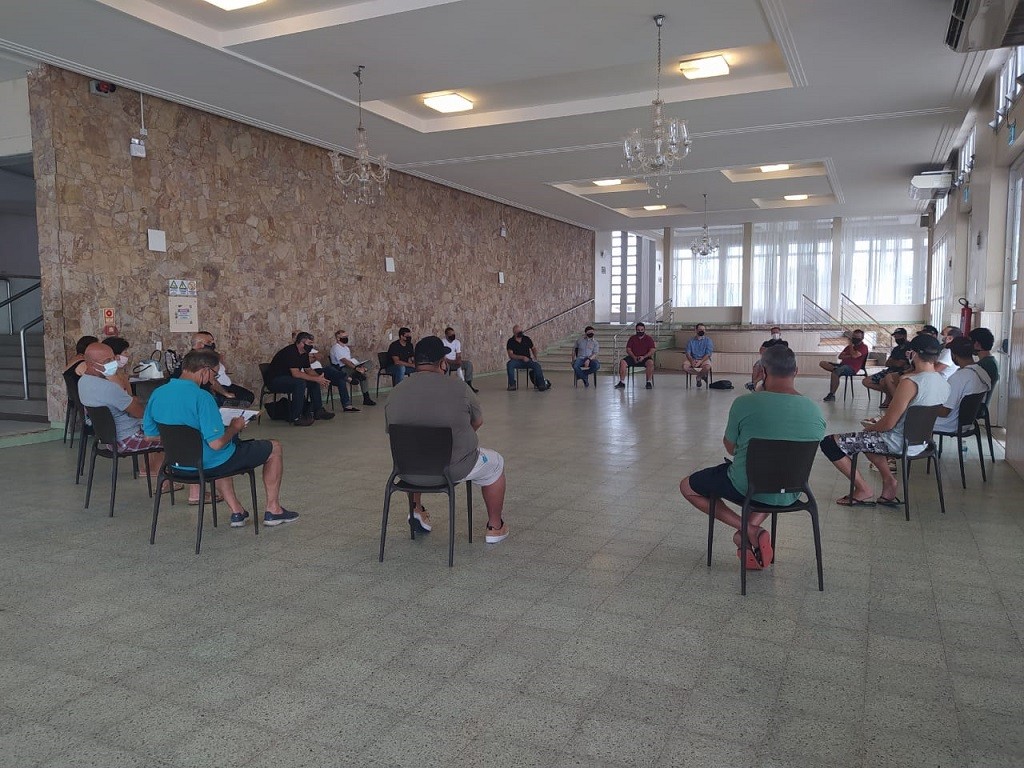 SEC promove reunião para solucionar problemas de aglomeração em frente aos bares no Balneário Cassino