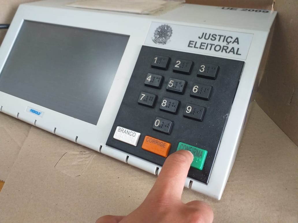 Hoje (14) é o último dia para justificar a ausência no 1° turno das eleições 2020