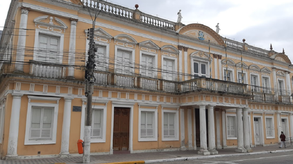 Azonasul ingressa com recurso regional para manter bandeira vermelha  