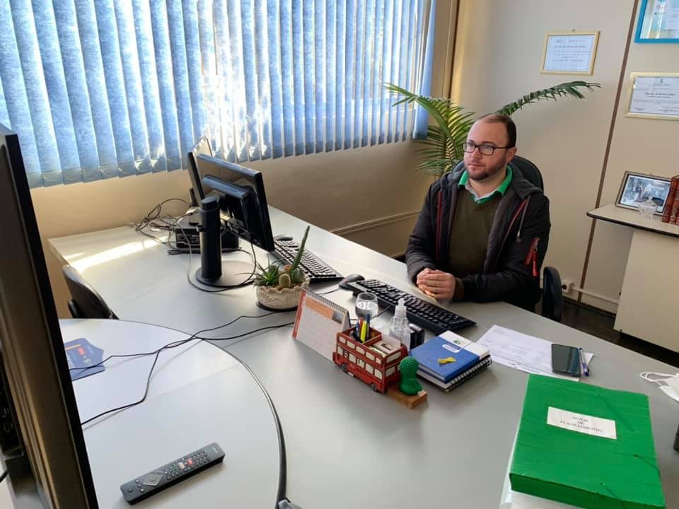 Secretário Municipal de Saúde, Maicon Lemos, atualiza a situação da pandemia em Rio Grande