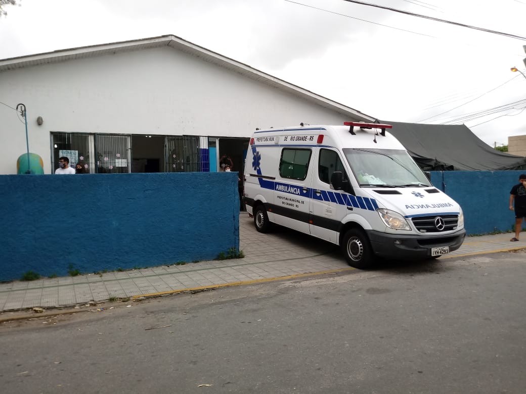 Prefeitura disponibiliza nova ambulância para o Parque Marinha