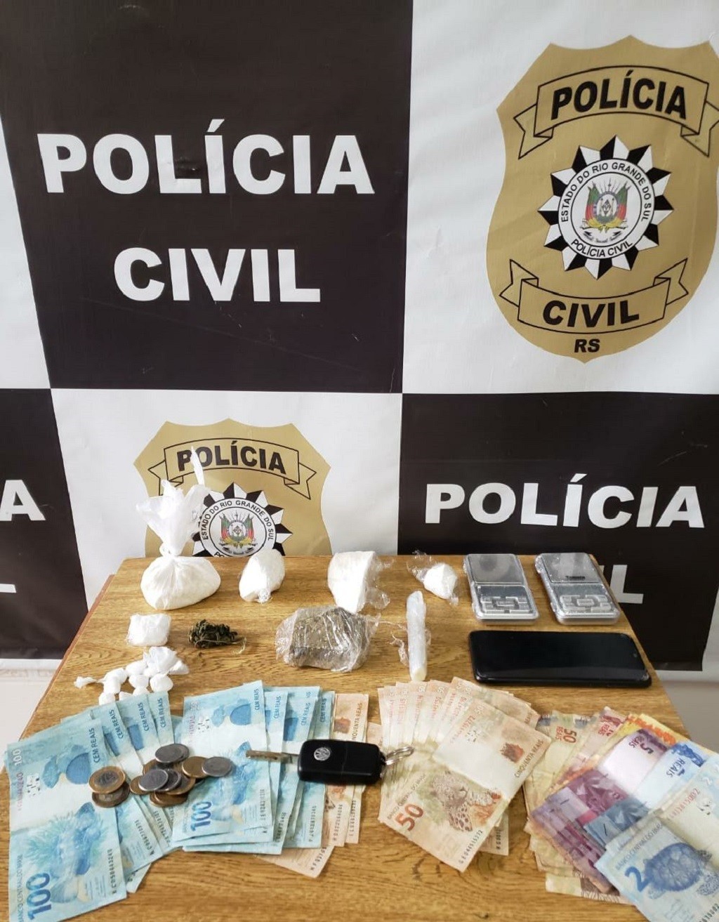  Polícia Civil prende traficante em São José do Norte