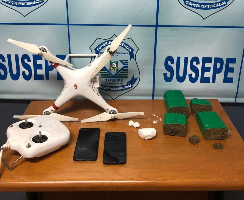 Agentes da PERG apreendem drogas, drone e celulares