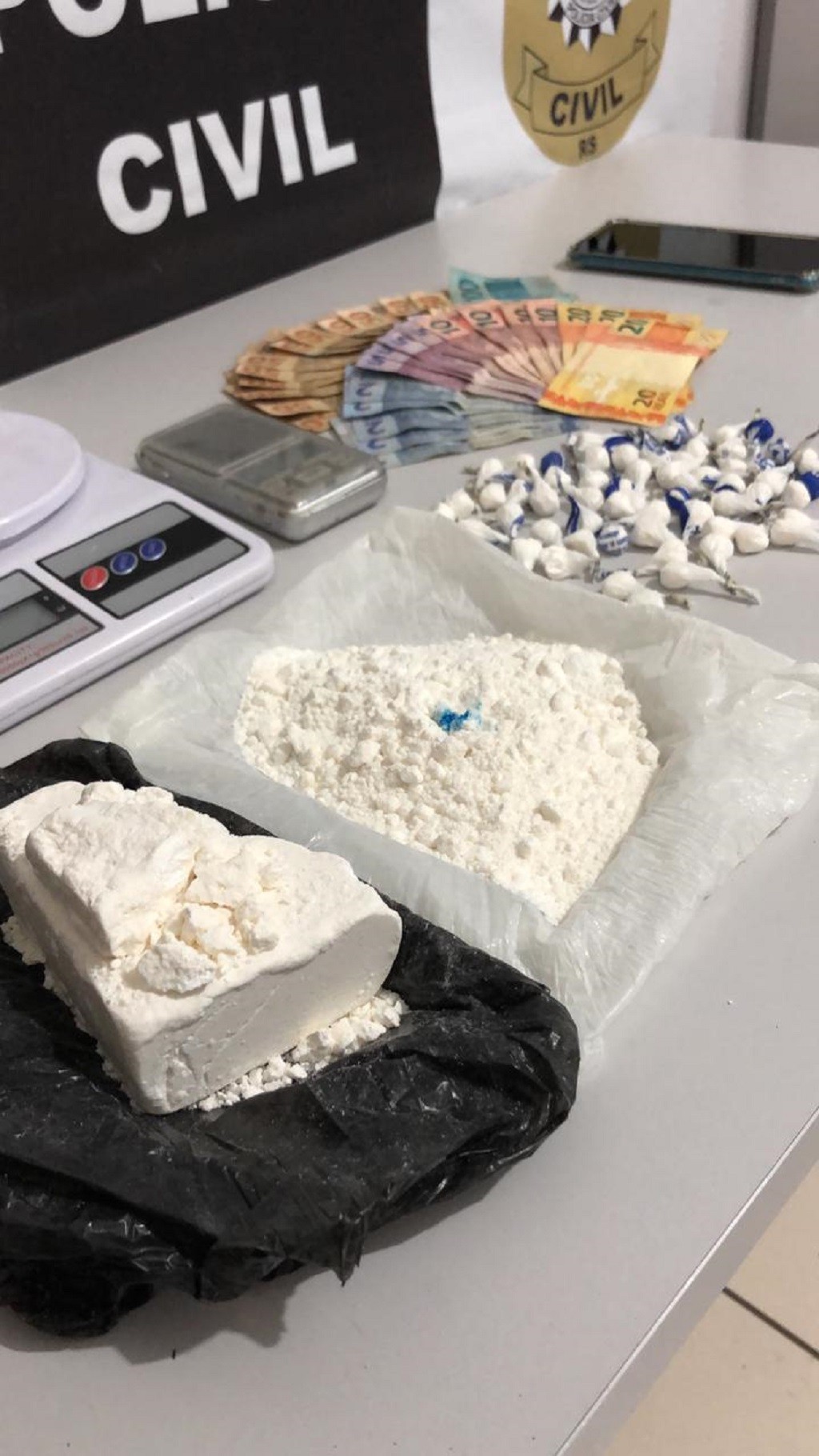 Polícia Civil prende traficante no bairro Bolaxa, em Rio Grande