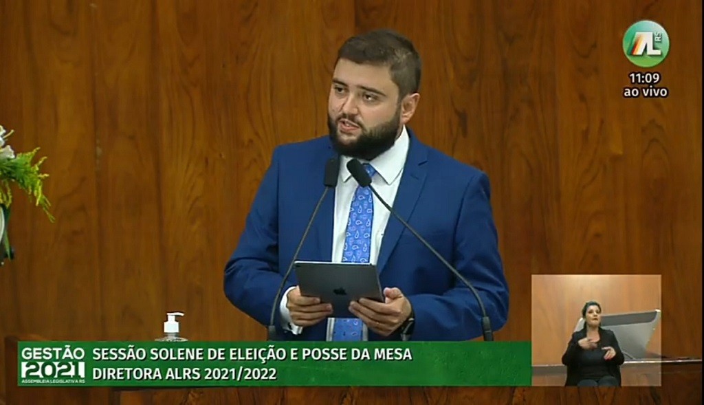 Gabriel Souza toma posse como presidente da Assembleia Legislativa