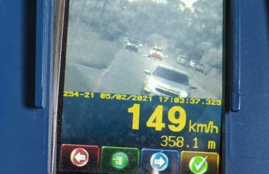 Polícia Rodoviária flagra veículo a 149km/h na ERS-734 em Rio Grande