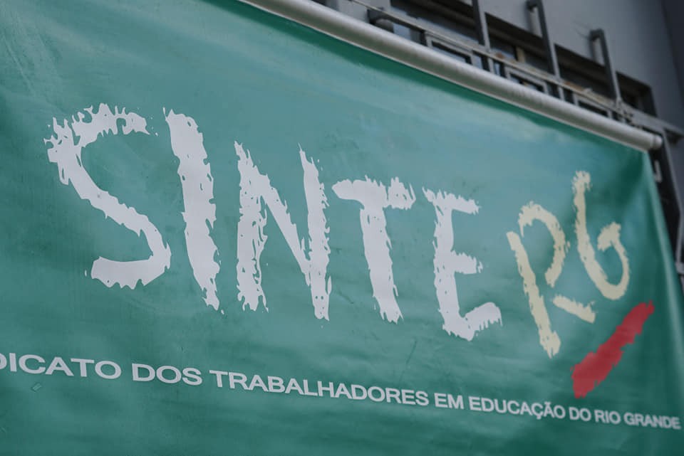 Sinterg publica nota de repúdio após permissão do retorno das atividades presenciais nas escolas privadas