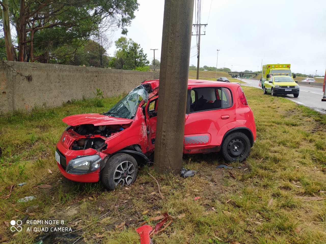 Homem fica ferido após sair da pista na BR-392