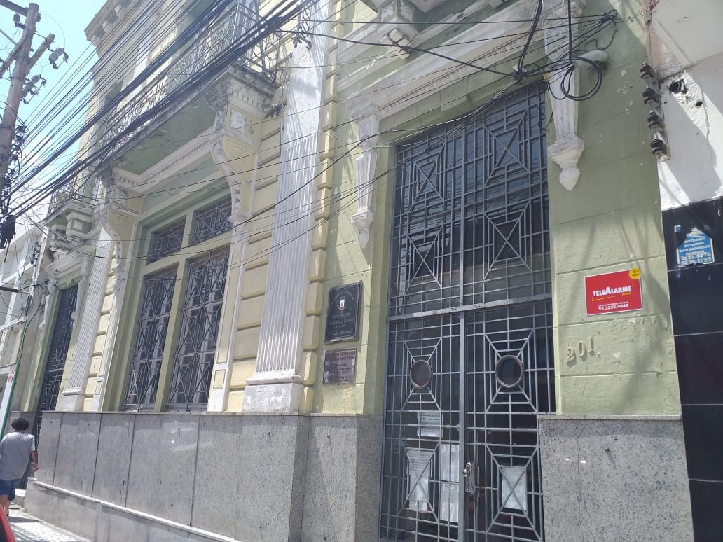 'Encontramos várias secretarias com as portas simplesmente fechadas' diz secretário de Administração sobre retorno dos servidores municipais