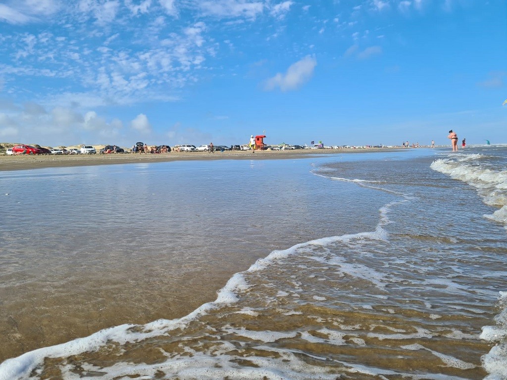 Praia do Cassino segue com todos os pontos liberados para banho