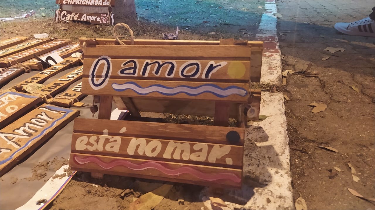 Arte na praia: pandemia afeta venda de artesanato no Cassino