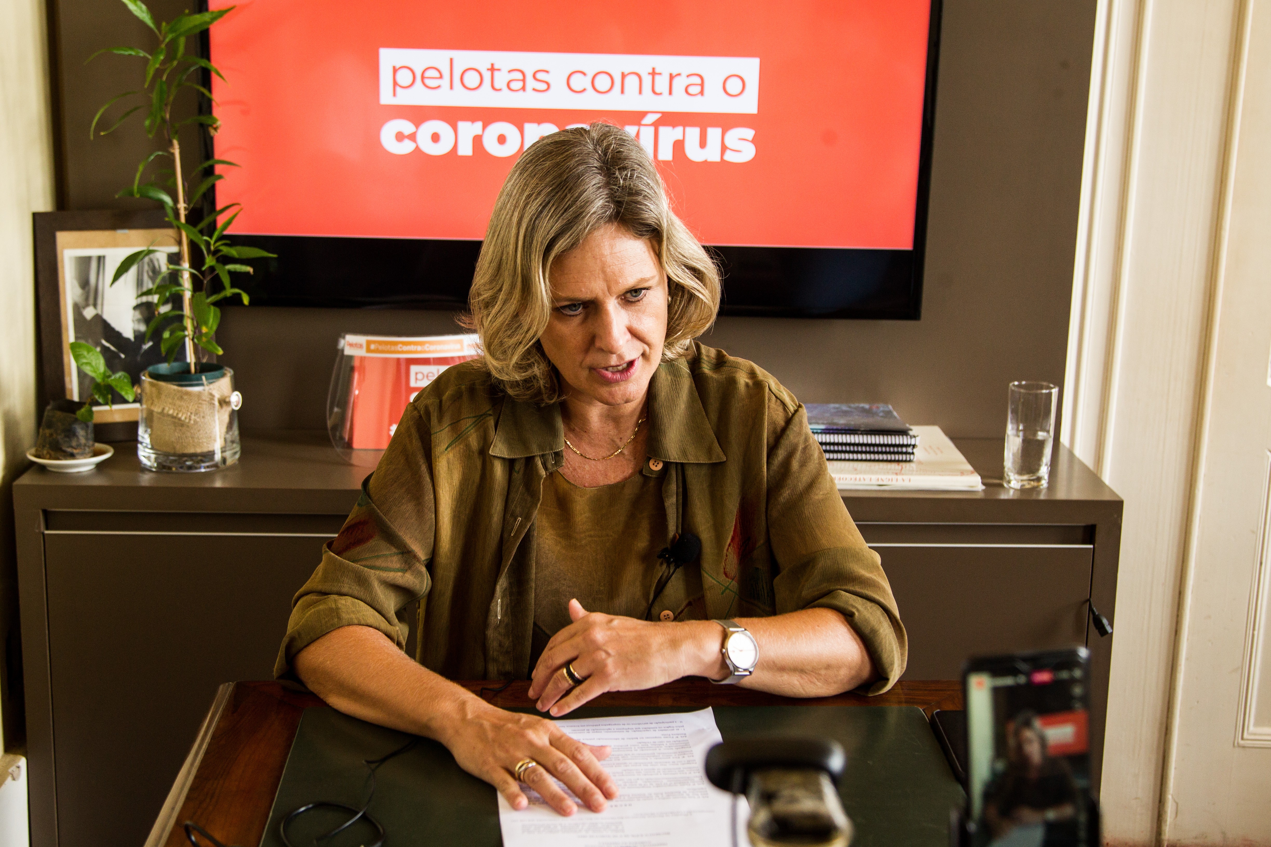 Prefeita de Pelotas anuncia mais 10 leitos de UTI Covid