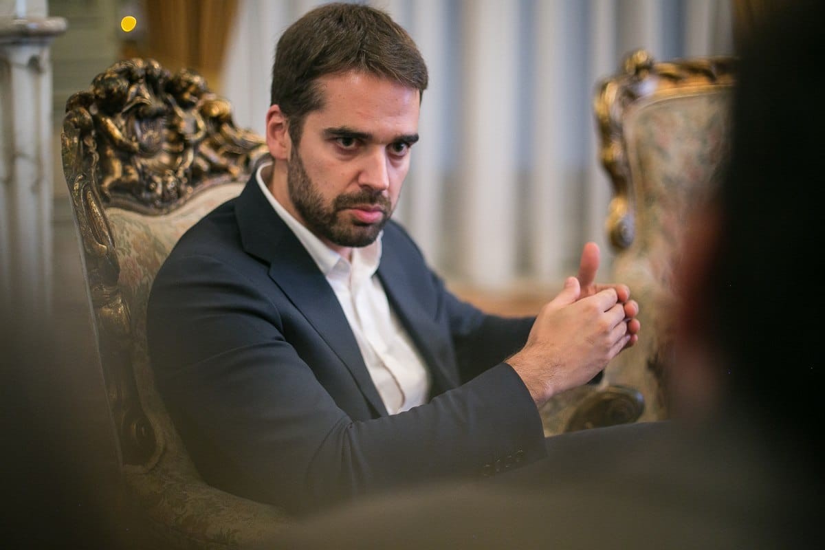 Eduardo Leite antecipa que RS ficará ao menos mais uma semana em bandeira preta e sem cogestão