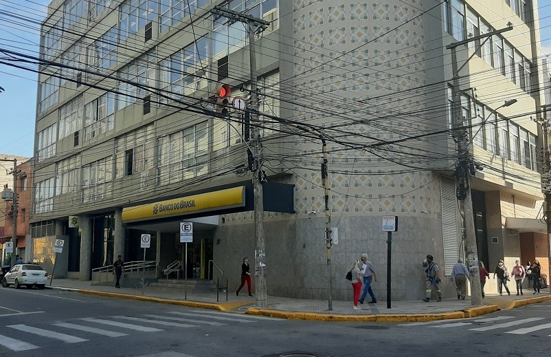 Bancos retomam atendimento nesta quarta-feira (17) 