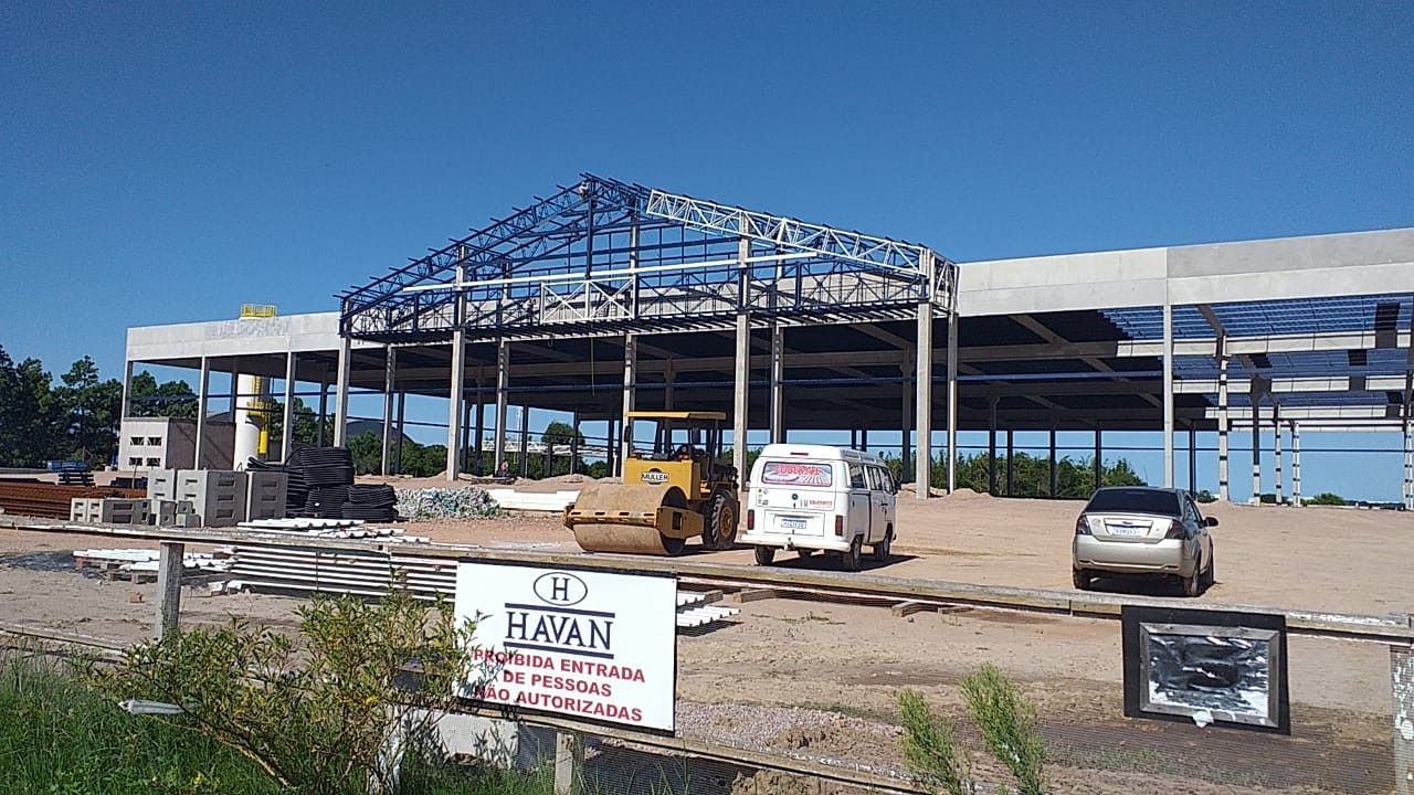 Nilton Hang visita obra de construção da Havan Rio Grande
