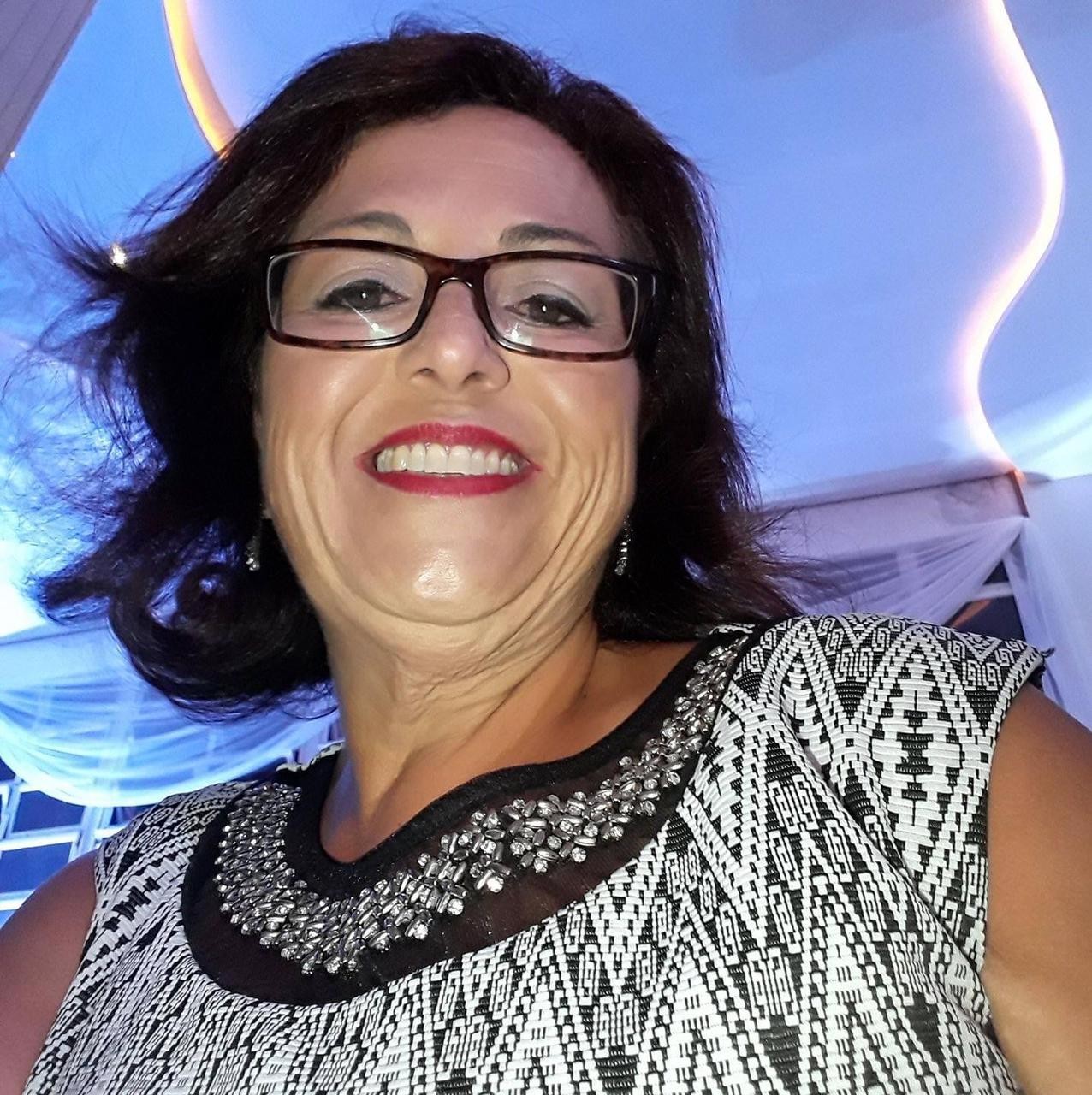 Vice-diretora da Escola Wanda Rocha, Flávia Sentano, morre vítima da Covid-19