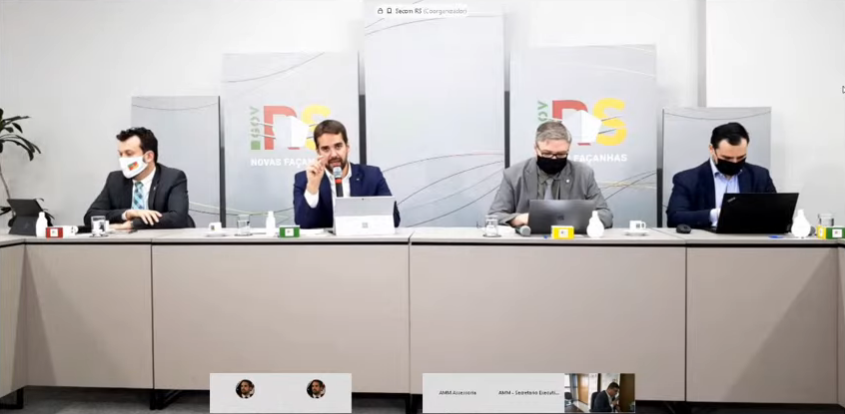 Eduardo Leite decide pela suspensão da cogestão no RS