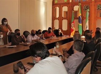 Primeira-Dama do Município reúne secretariado para programar Março Lilás