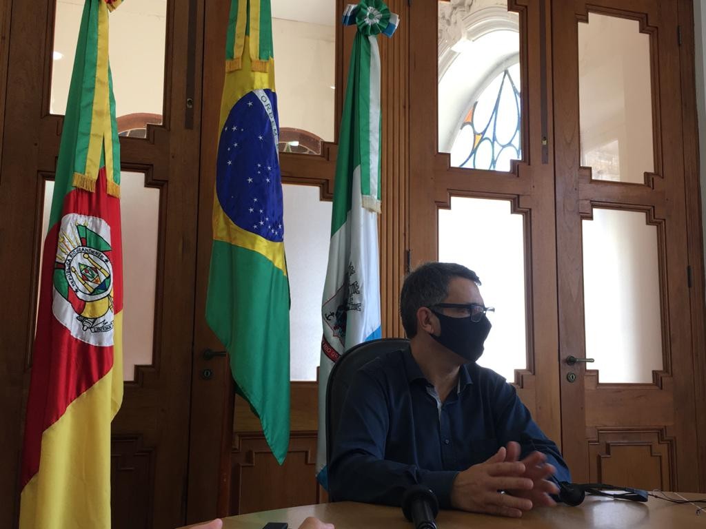 Prefeito Fábio Branco afirma que vai acatar flexibilização do governo do RS