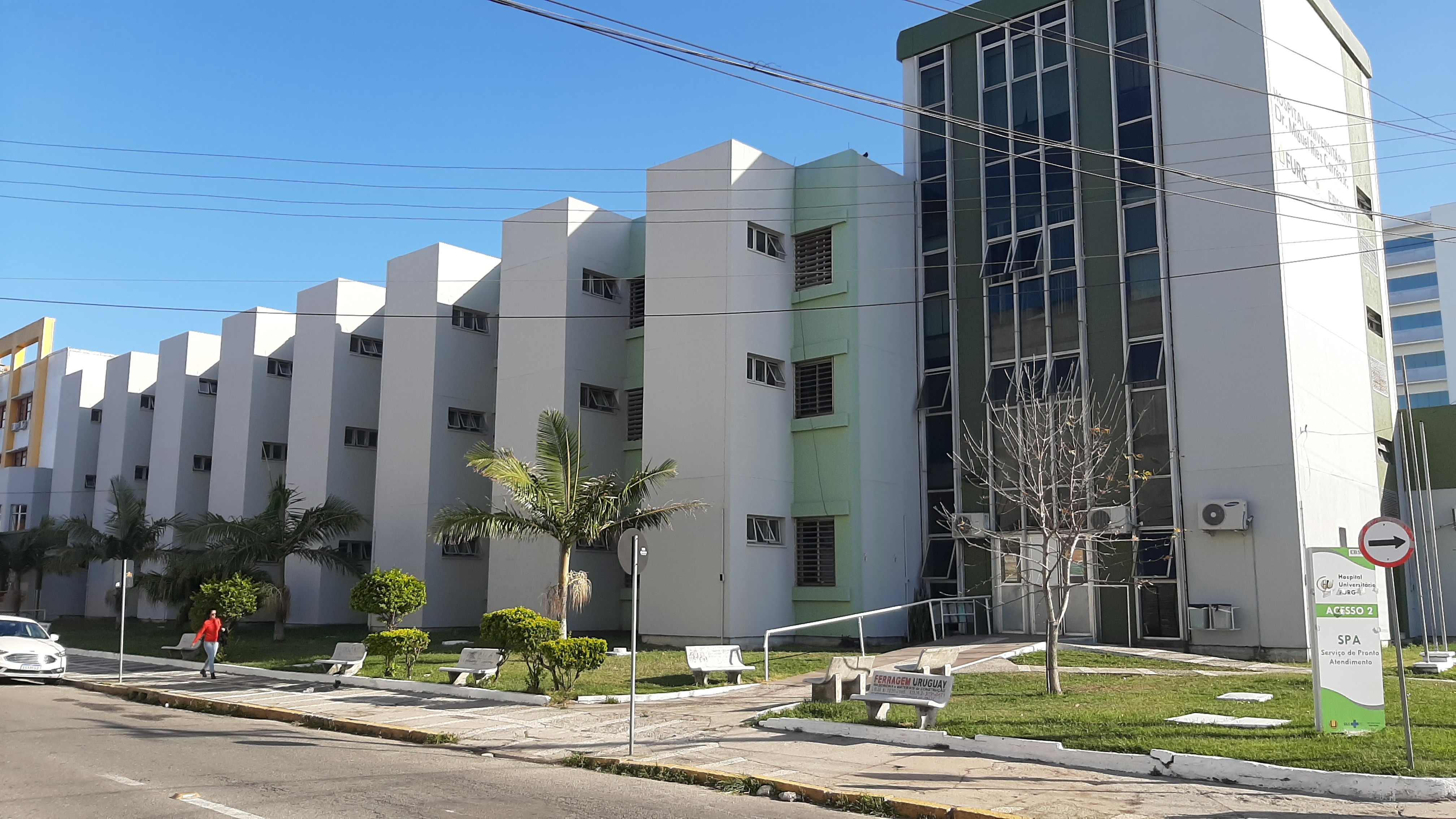 HU-Furg segue com cirurgias e atendimentos endoscópicos suspensos