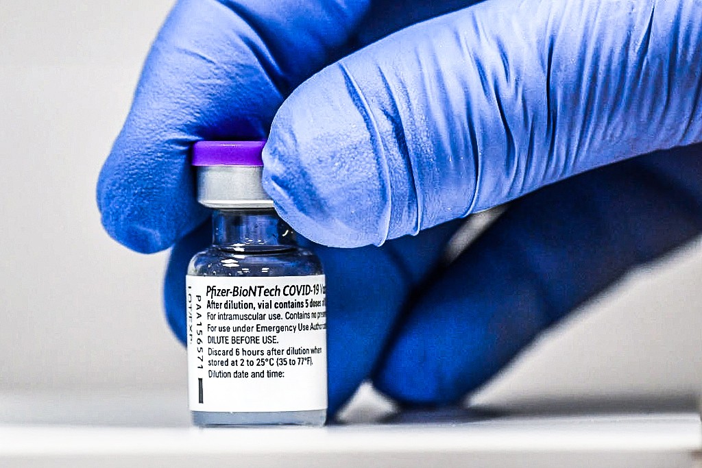 Ministro da Saúde anuncia antecipação da entrega de 15,5 milhões de doses da Pfizer para o Brasil