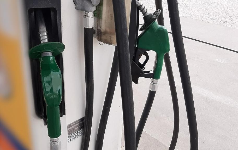 Depois de seis aumentos, Petrobras anuncia segunda redução no valor da gasolina