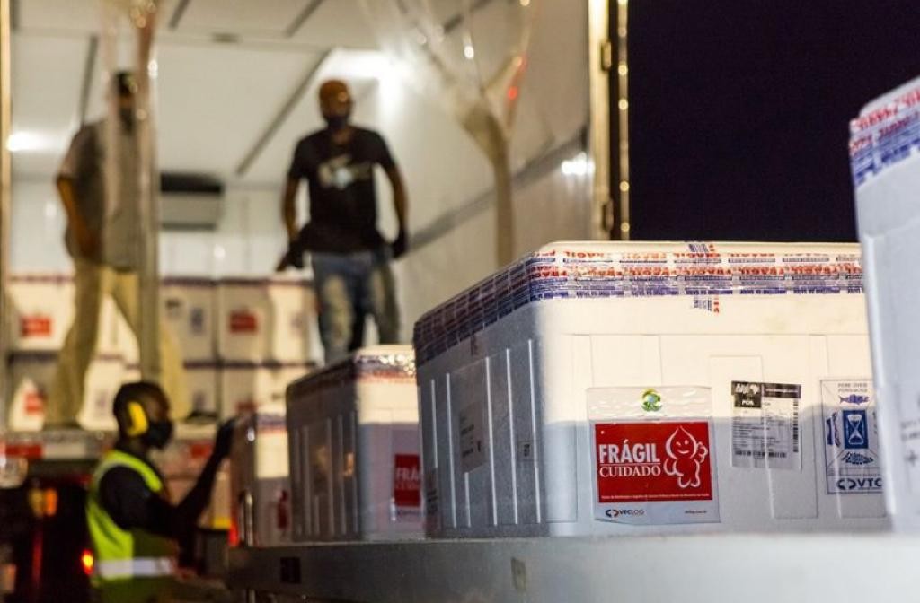 5.350 doses de vacinas contra a Covid-19 devem chegar em Rio Grande