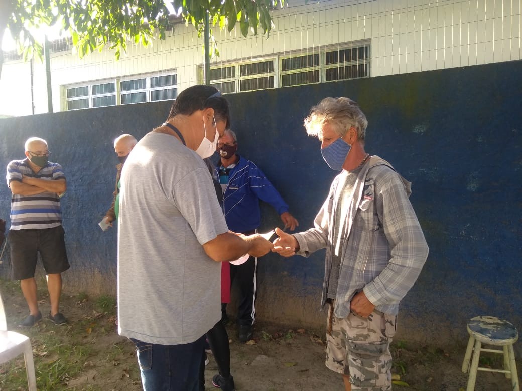 Começa a vacinação contra a Covid-19 de idosos com 65 anos ou mais em Rio Grande