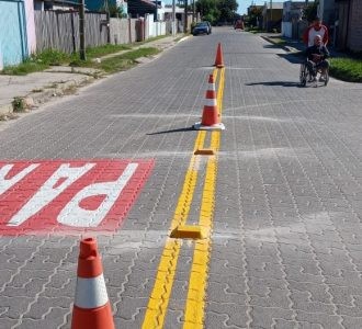 Secretaria de Mobilidade segue com ações de revitalização na sinalização viária de Rio Grande