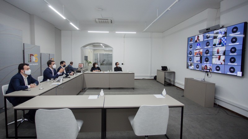 Governo debate com deputados e prefeitos novo sistema de distanciamento do RS