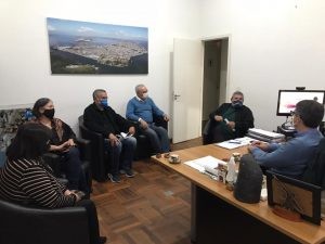 Reunião entre prefeito e gestores da educação alinha a retomada das aulas presenciais em Rio Grande