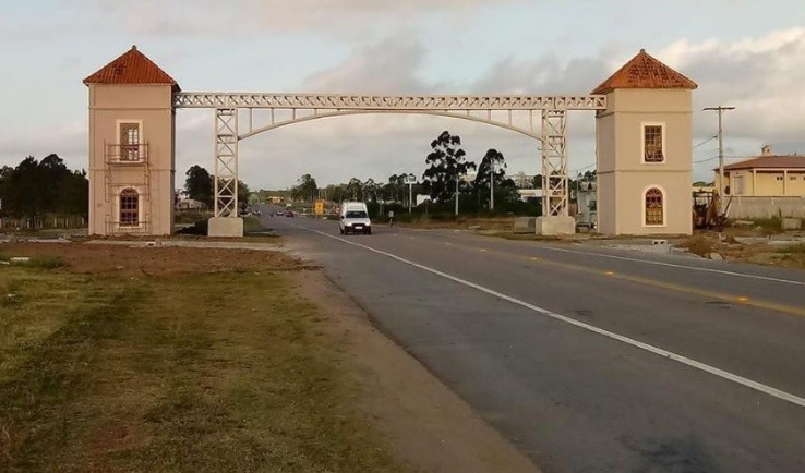 Adolescente de 15 anos morre atropelada na BR-116, em Jaguarão
