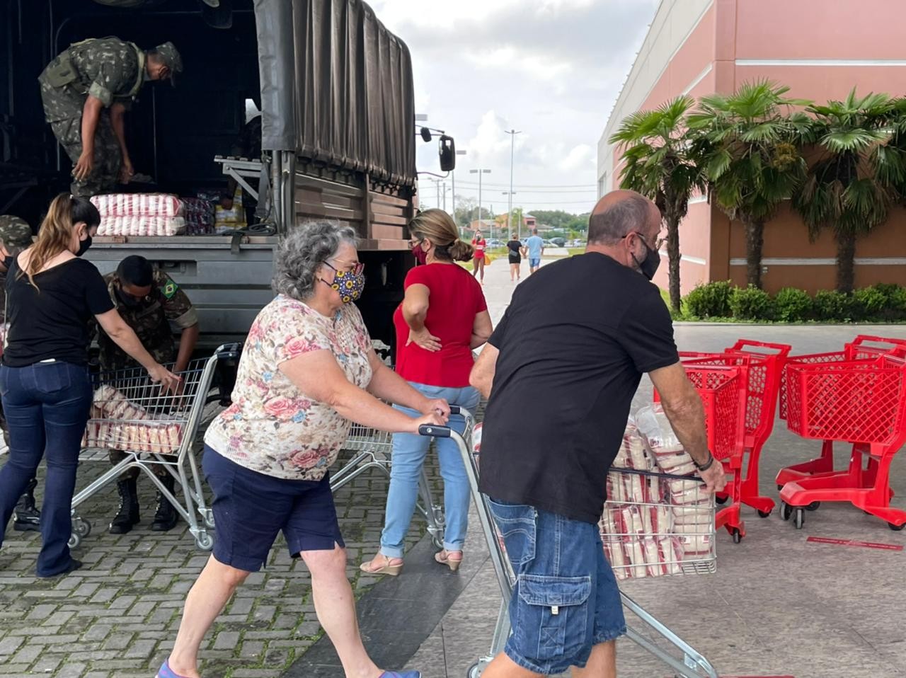 Projeto Pacto pela Vida já arrecadou mais de 5,5 toneladas de alimentos