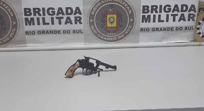 Casal tenta roubar pedestre em Rio Grande e acaba preso pela Brigada Militar