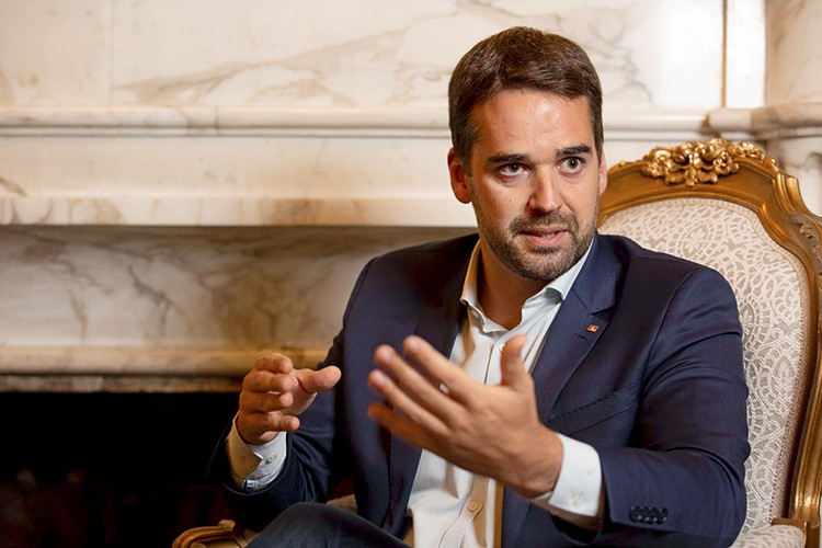 Com novo decreto que deve ser publicado nesta terça-feira (27), RS pode entrar em bandeira vermelha