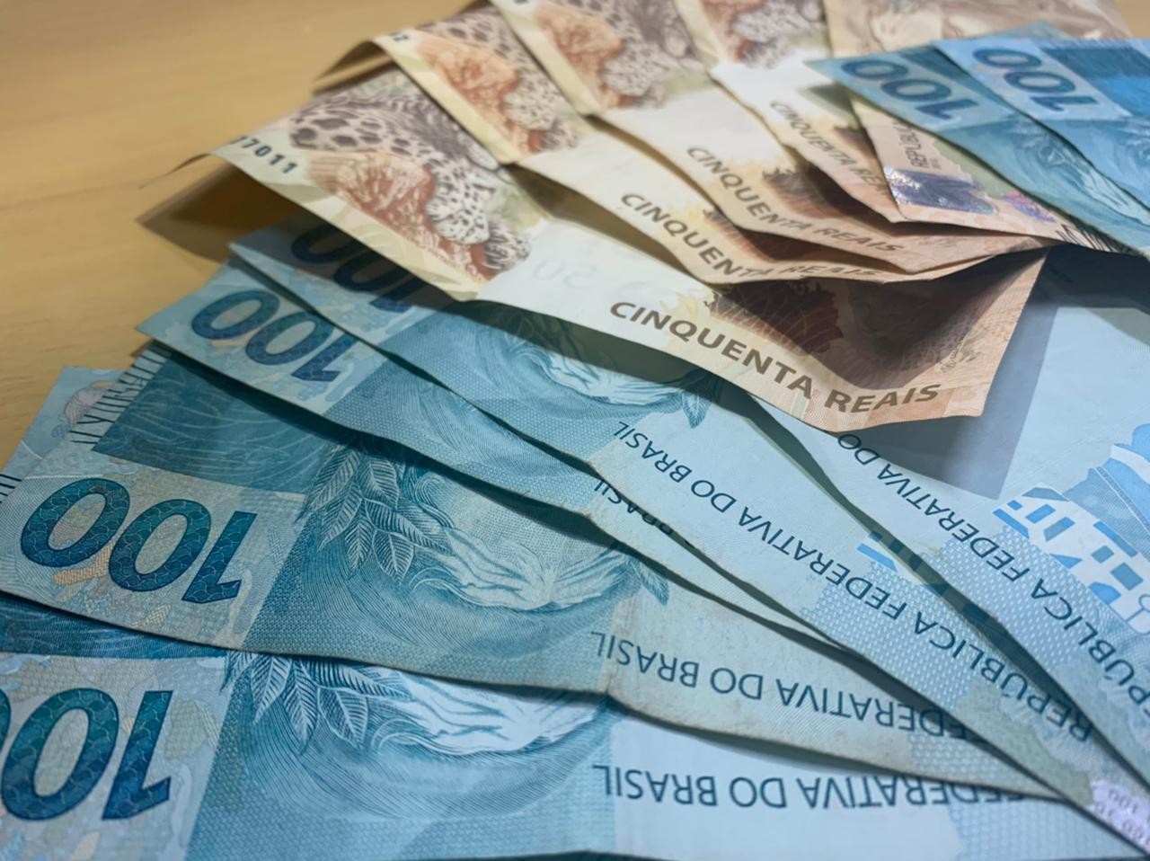 Com dificuldades financeiras, Prefeitura adia o pagamento do 13º salário para novembro