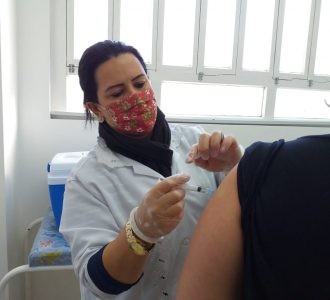Rio Grande aguarda vacinas para dar continuidade à imunização contra a Covid-19 de professores