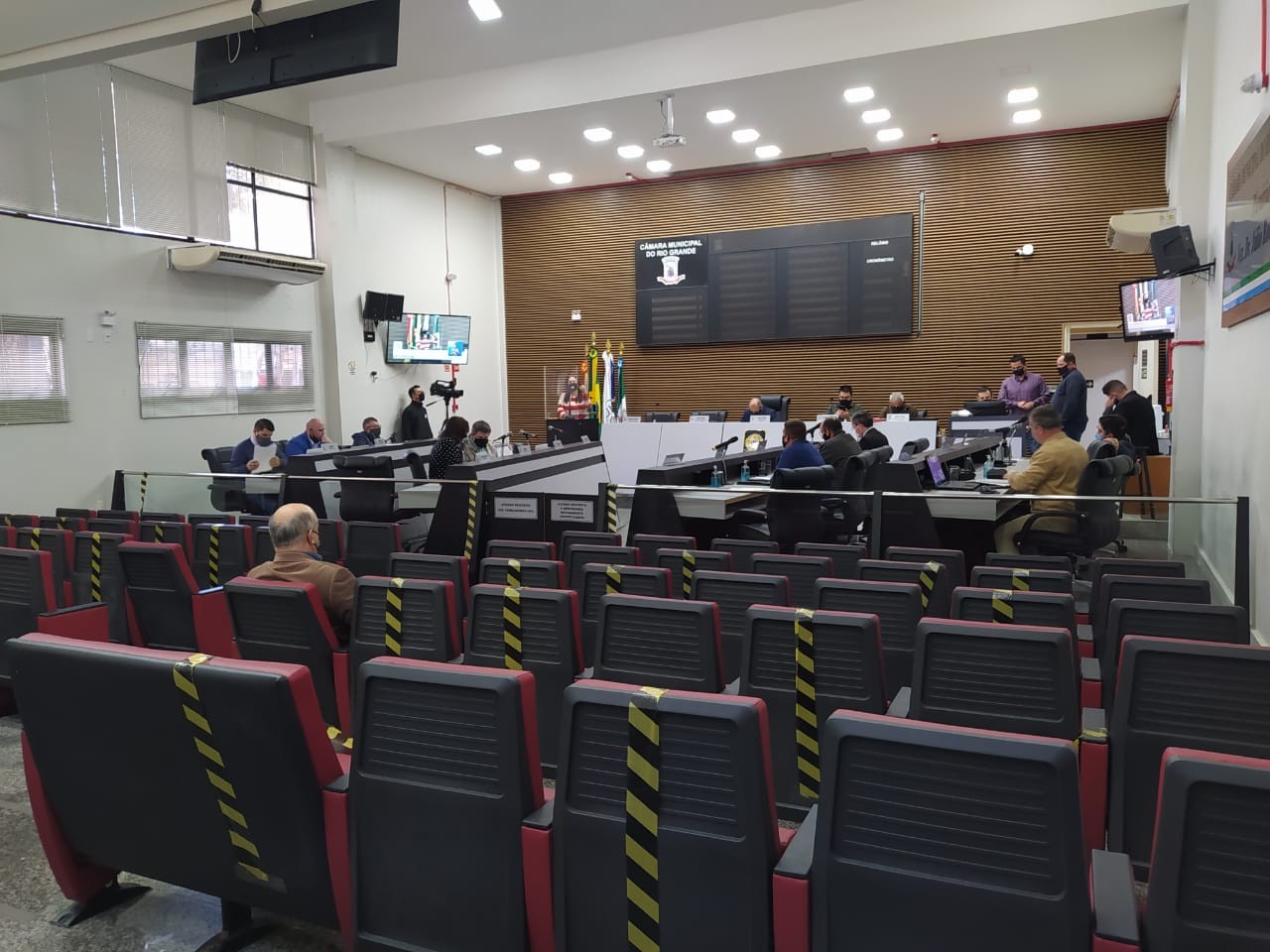Após audiência pública, situação do Piso Nacional dos Professores de Rio Grande segue indefinida