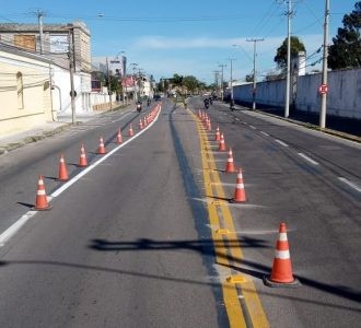 Trabalho de sinalização viária foi realizado na Cidade Nova e Vila Maria José 